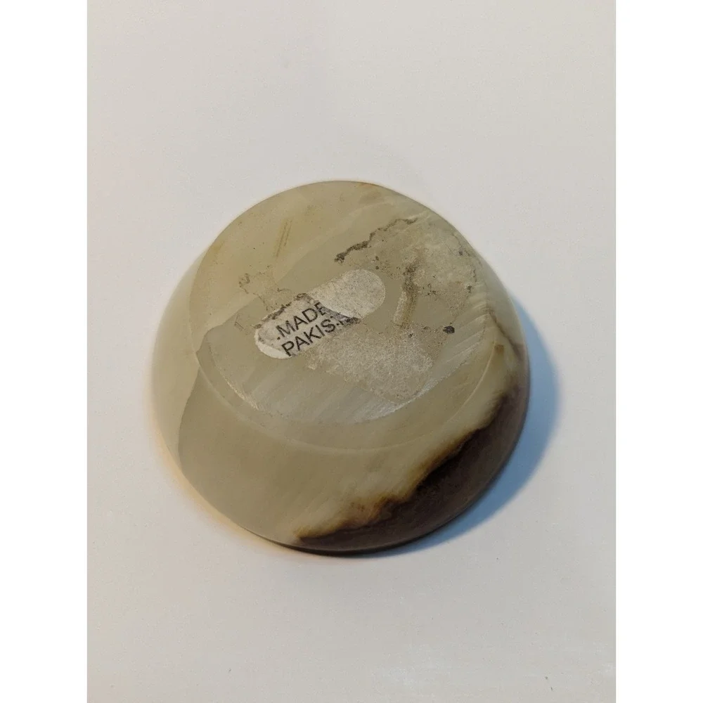 Small‎ onyx bowl/trinket